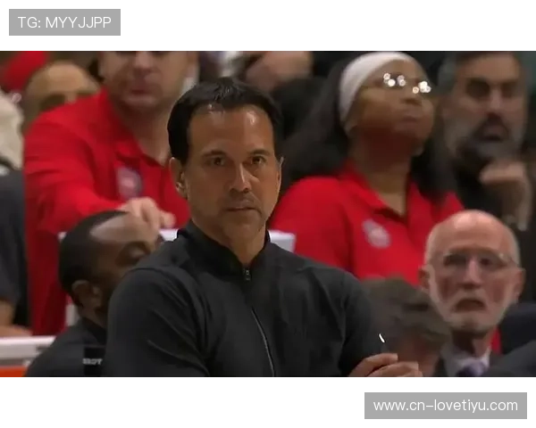 鲍威尔23投14中砍下36分关键时刻罚球全中锁定胜局